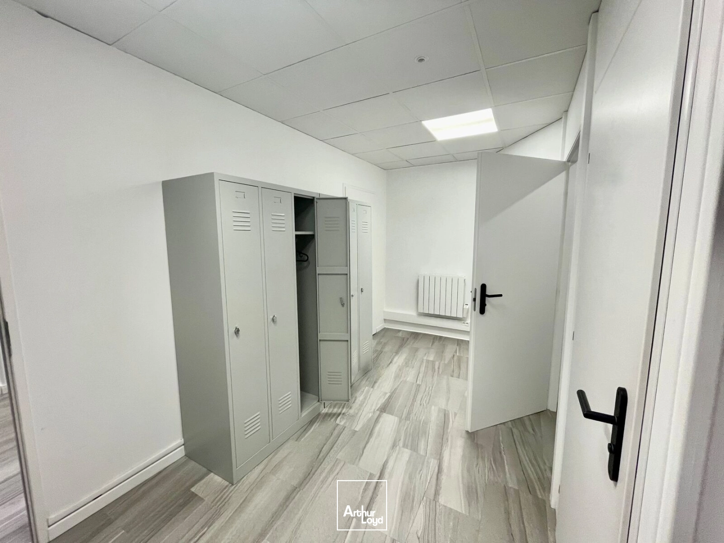 Bureaux - Location - ISNEAUVILLE - 76230 - 45-90 - 7904372