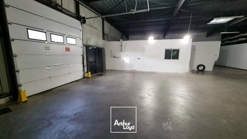 Locaux d'activité & Entrepôts - Location - POITIERS - 86000 - 500-1000 - 7905007