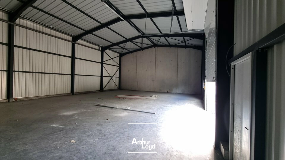 Locaux d'activité & Entrepôts - Location - SAINT BENOIT - 86280 - 270-540 - 7905924