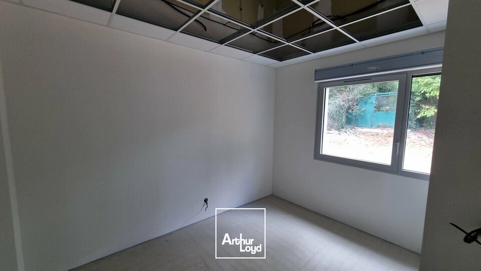 Locaux d'activité & Entrepôts - Location - SAINT BENOIT - 86280 - 270-540 - 7905928