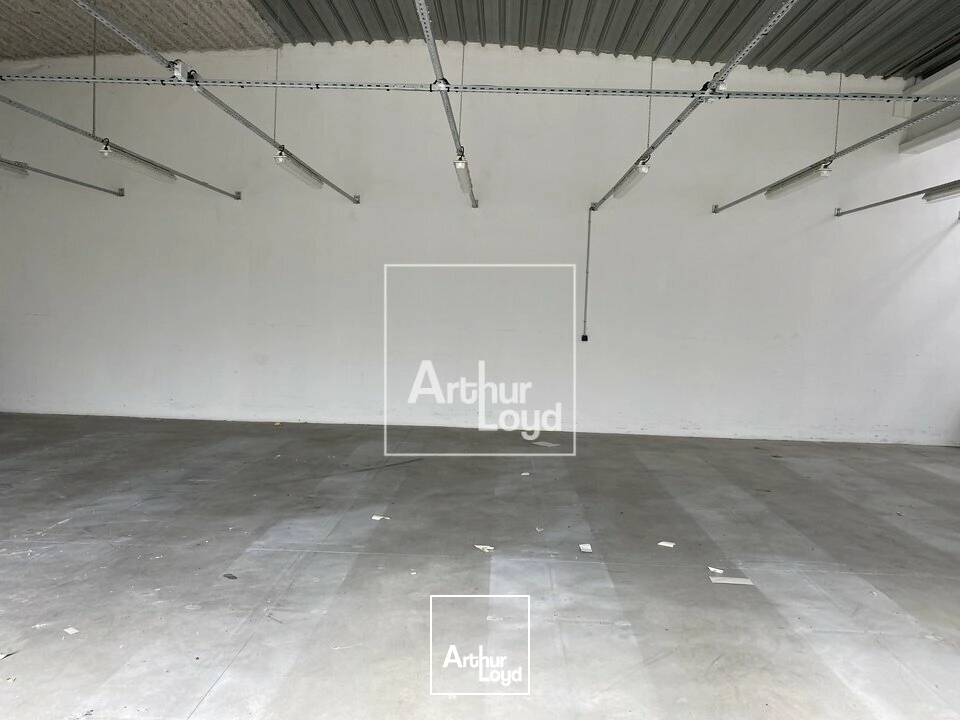 Locaux d'activité & Entrepôts - Location - BONDOUFLE - 91070 - 210-1225 - 7906961