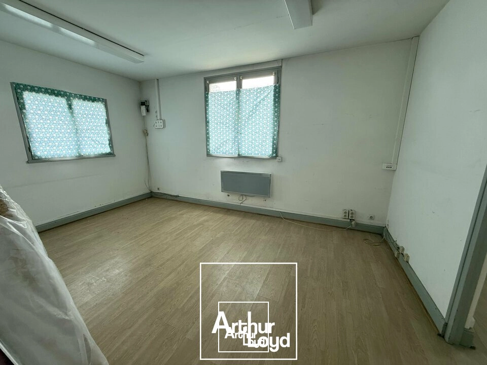Locaux d'activité & Entrepôts - Vente - TERRASSON-LAVILLEDIEU - 24120 - 3800-3800 - 7909945