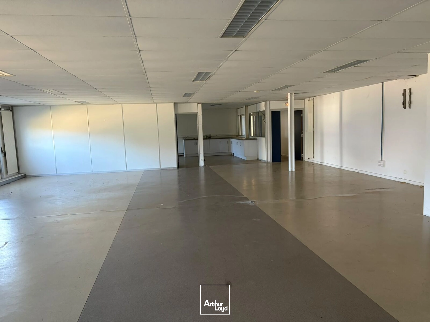 Locaux d'activité & Entrepôts - Location - SAINT OUEN L'AUMONE - 95310 - 4404-4404 - 7910319