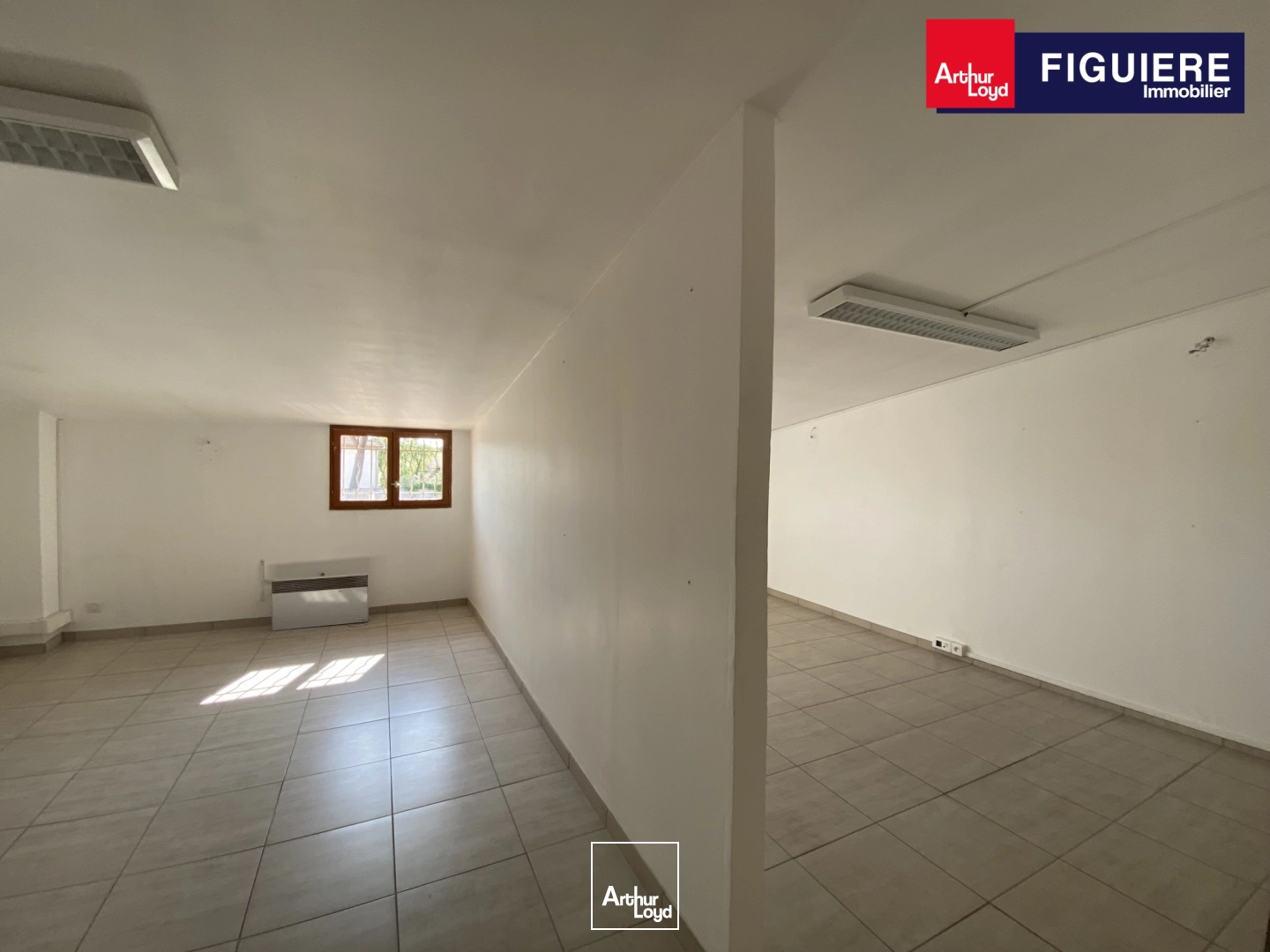 Locaux d'activité & Entrepôts - Location - SAINT VICTORET - 13730 - 540-540 - 7917481
