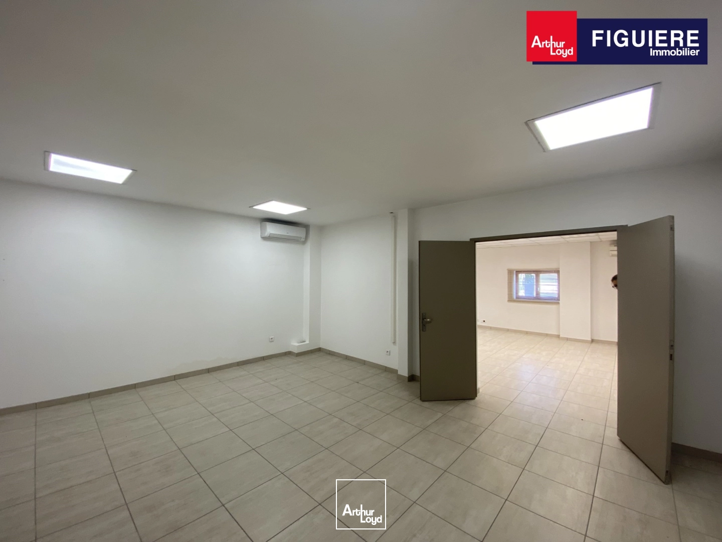 Locaux d'activité & Entrepôts - Location - SAINT VICTORET - 13730 - 540-540 - 7917485