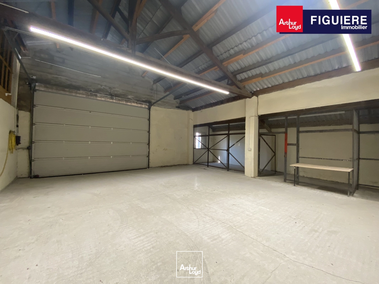 Locaux d'activité & Entrepôts - Location - SAINT VICTORET - 13730 - 540-540 - 7917489
