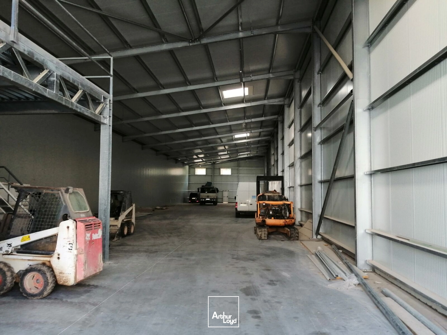 Locaux d'activité & Entrepôts - Location - GEMENOS - 13420 - 133-2314.8 - 7922299