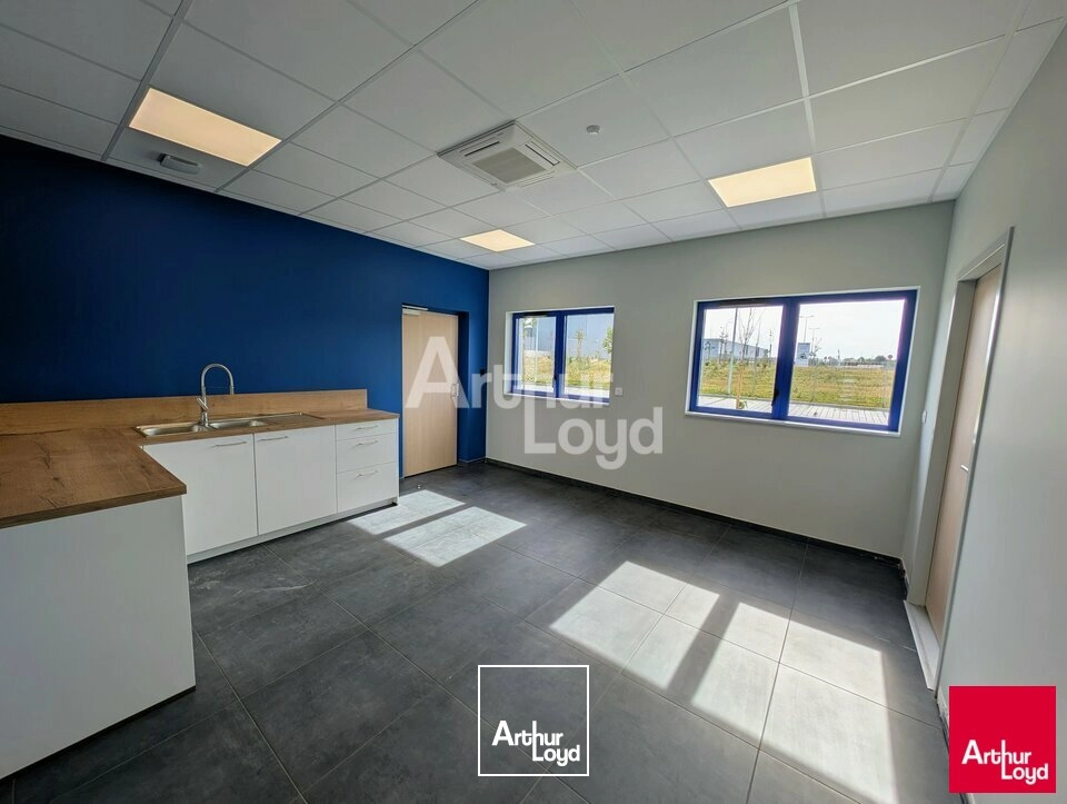 Locaux d'activité & Entrepôts - Location - BÉDÉE - 35137 - 1700-1700 - 7924567