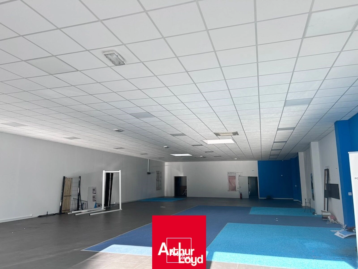 Locaux commerciaux - Location - BOURG EN BRESSE - 01000 - 390-390 - 7930965