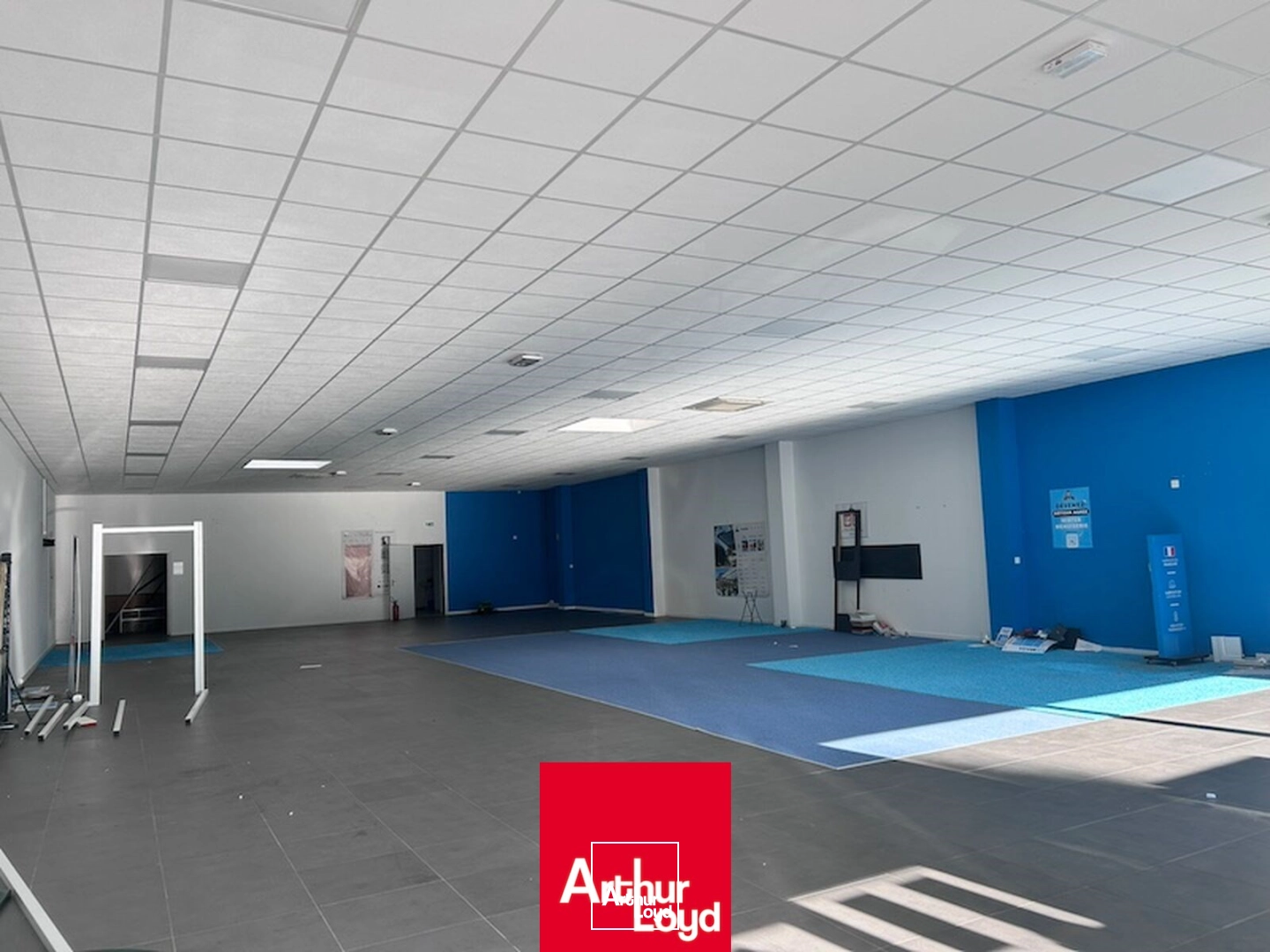 Locaux commerciaux - Location - BOURG EN BRESSE - 01000 - 390-390 - 7930962