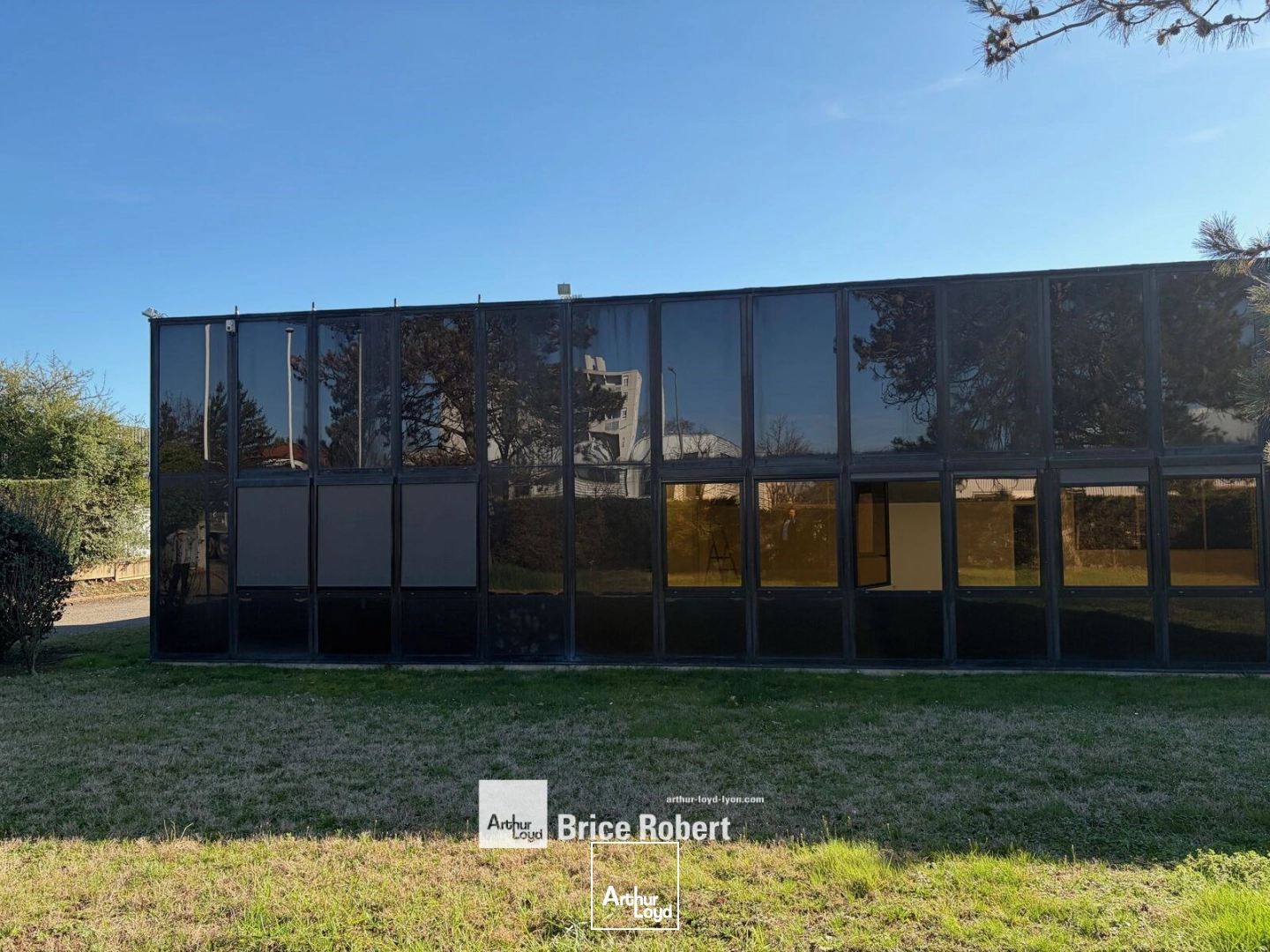 Locaux d'activité & Entrepôts - Location - VAULX EN VELIN - 69120 - 650-650 - 7945755
