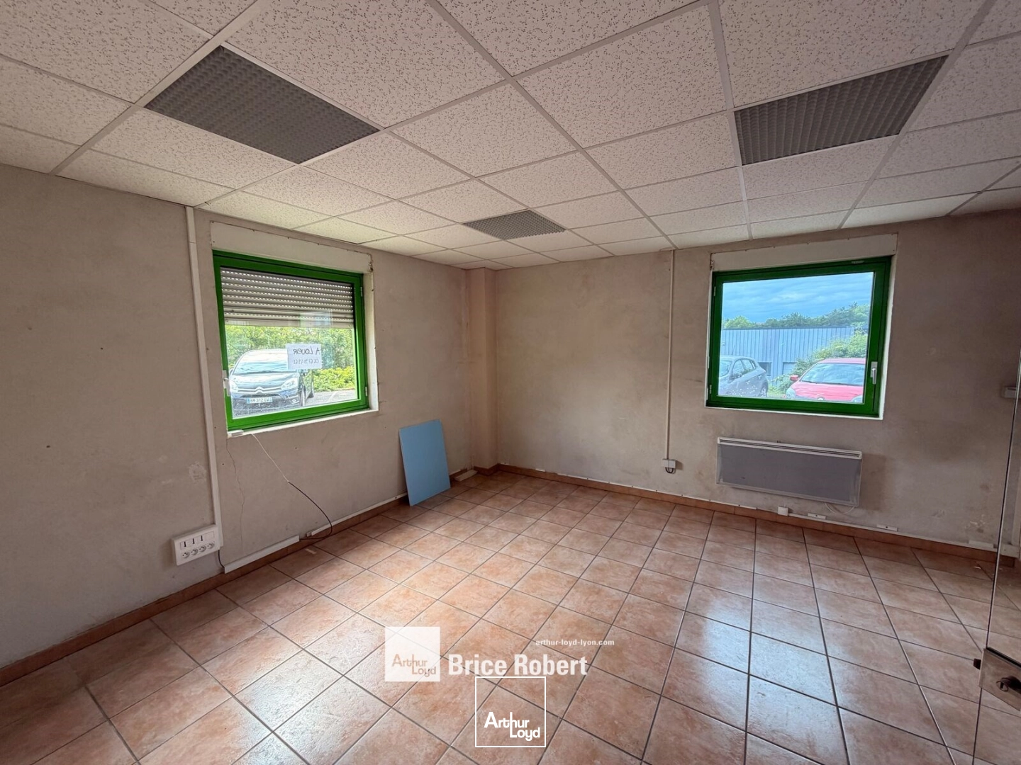 Locaux d'activité & Entrepôts - Location - GREZIEU LA VARENNE - 69290 - 126-126 - 7946181