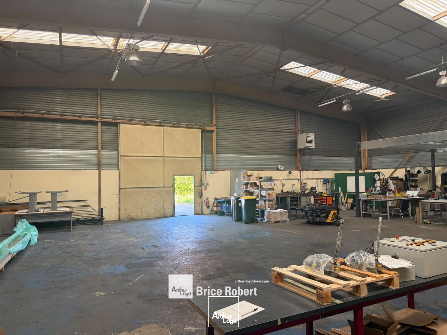 Locaux d'activité & Entrepôts - Location - VAULX EN VELIN - 69120 - 480-480 - 7946175
