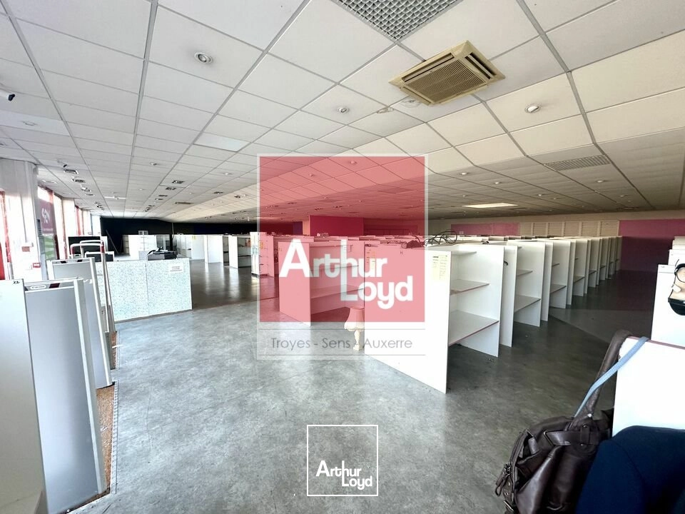 Locaux commerciaux - Location - SAINT-PARRES-AUX-TERTRES - 10410 - 200-594 - 7949796