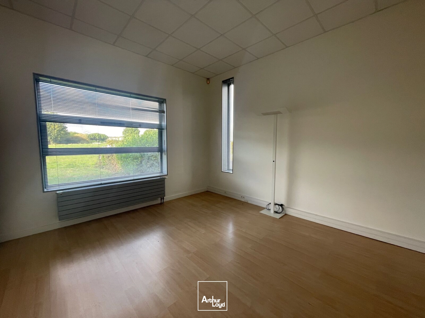 Bureaux - Location - BERNAY - 27300 - 469-469 - 7962505