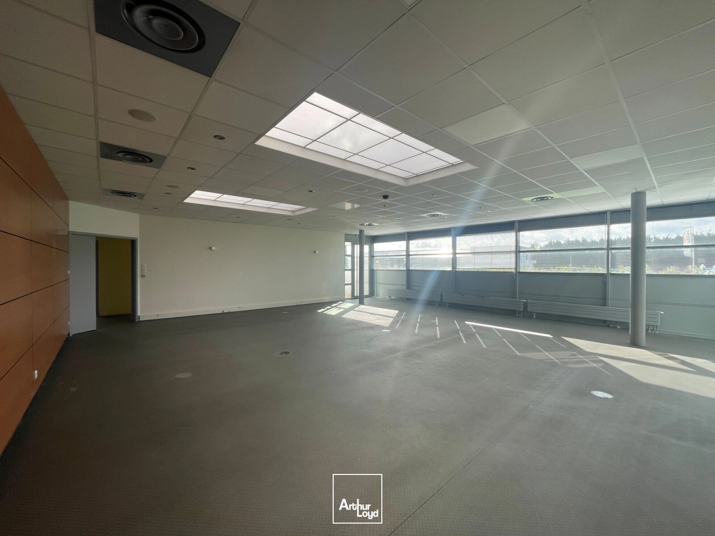 Bureaux - Location - BERNAY - 27300 - 469-469 - 7962504