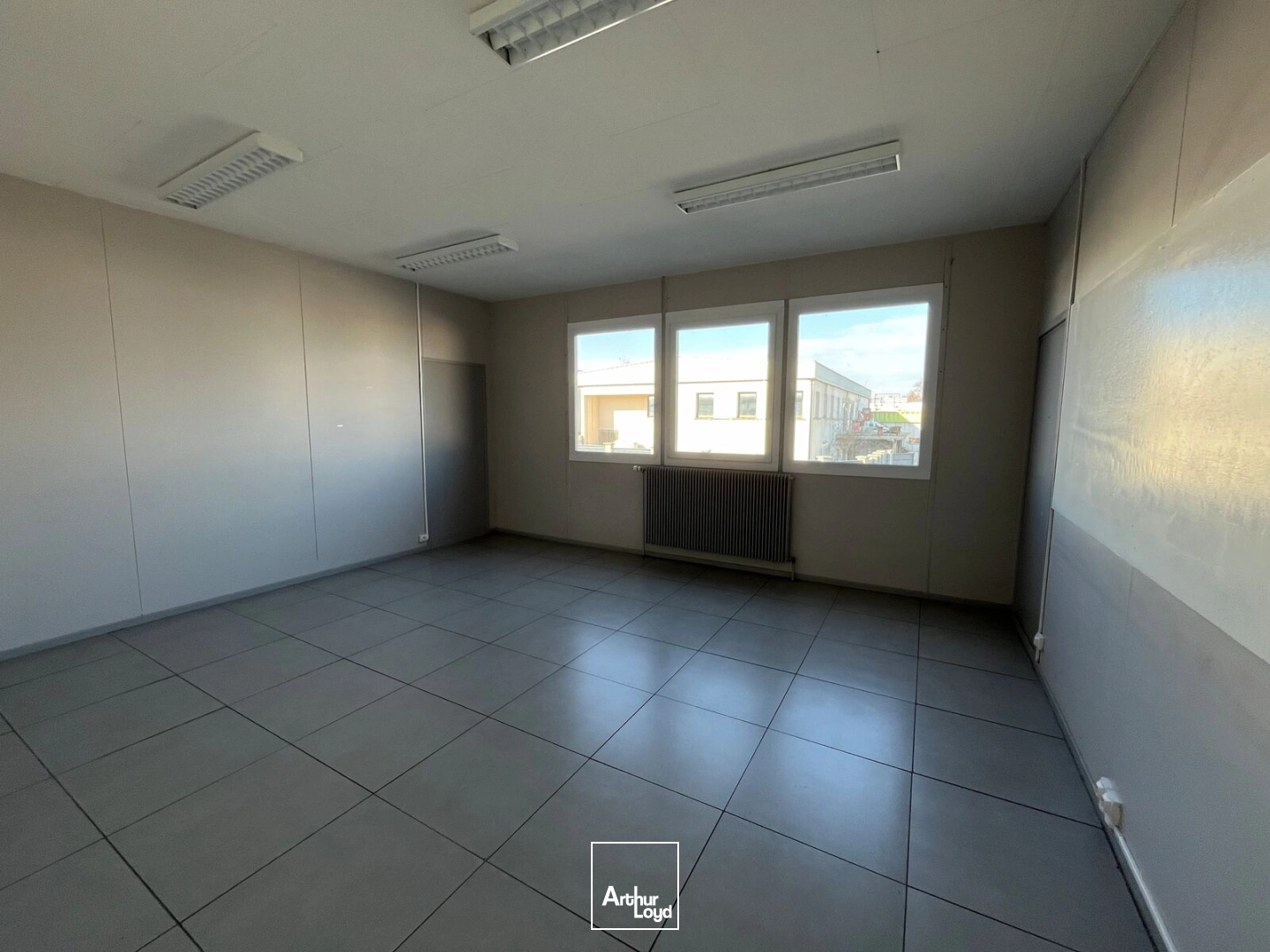 Bureaux - Location - LAON - 02000 - 345-345 - 7985219