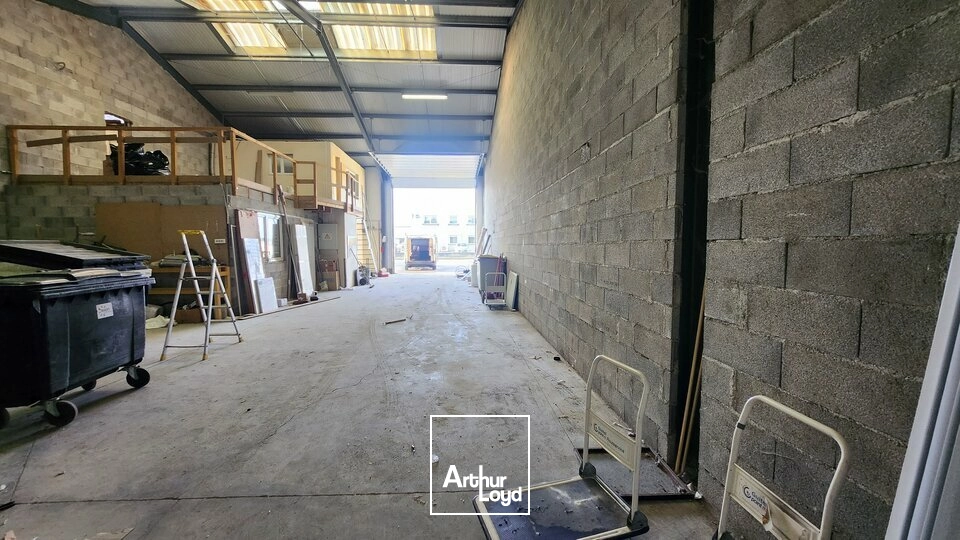 Locaux d'activité & Entrepôts - Location - OUGES - 21600 - 200-200 - 8004037