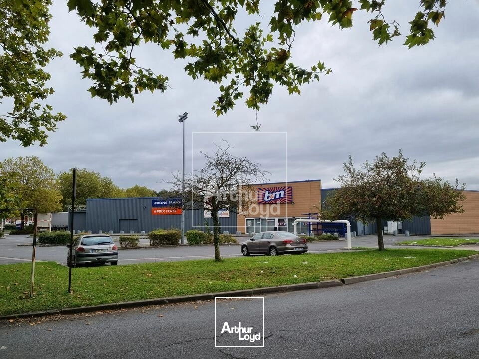 Locaux commerciaux - Location - SAVIGNY LE TEMPLE - 77176 - 2869-2869 - 8005129