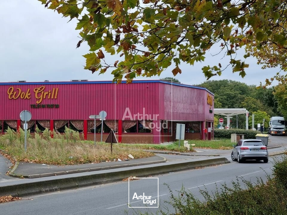 Locaux commerciaux - Location - SAVIGNY LE TEMPLE - 77176 - 2869-2869 - 8005130