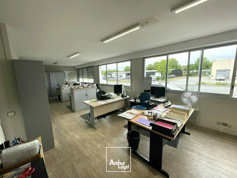 Locaux d'activité & Entrepôts - Location - POITIERS - 86000 - 1459-1459 - 8008249