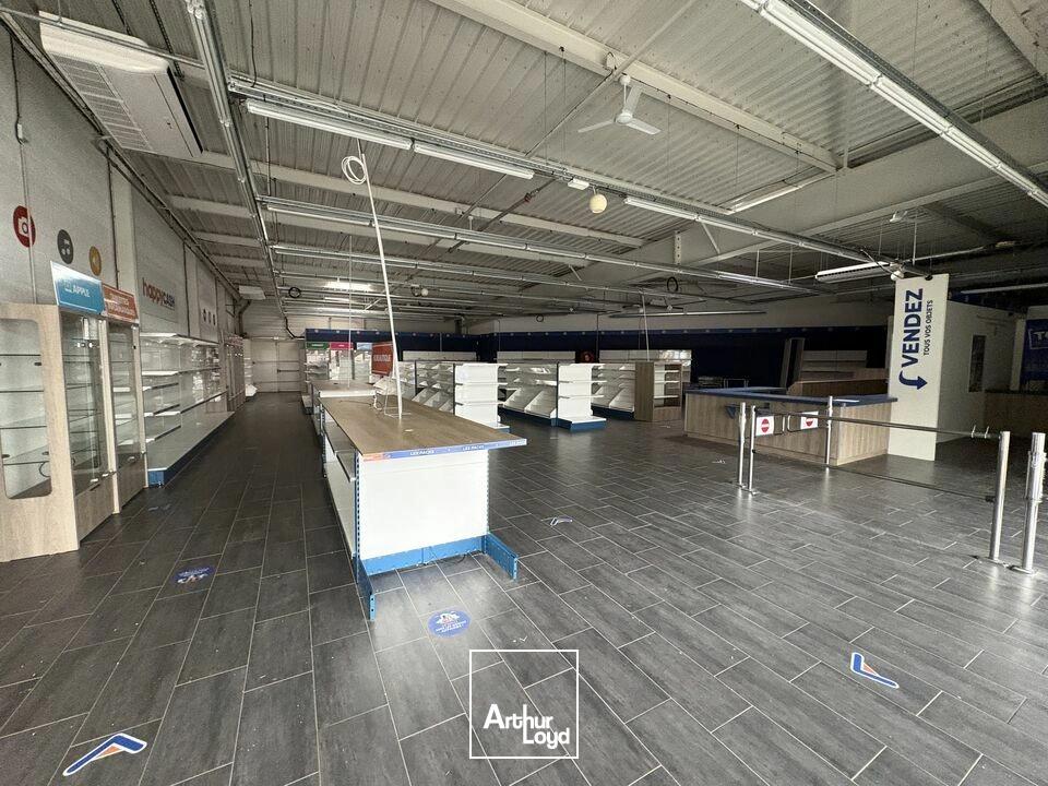 Locaux commerciaux - Location - LA FRANCHEVILLE - 08000 - 457-457 - 8014997