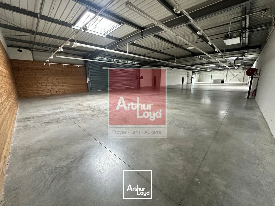Locaux commerciaux - Location - PONT SAINTE MARIE - 10150 - 388-1158 - 8017585