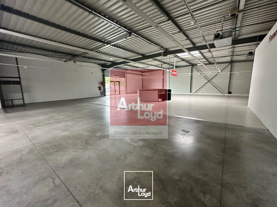 Locaux commerciaux - Location - PONT SAINTE MARIE - 10150 - 388-1158 - 8017586