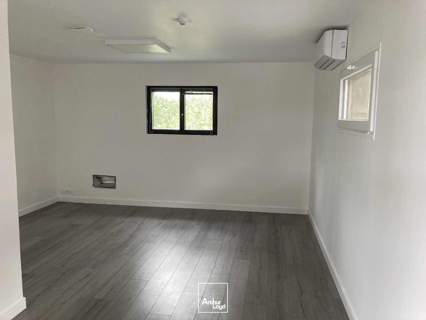 Locaux d'activité & Entrepôts - Location - PLEYBEN - 29190 - 30-320 - 8021525