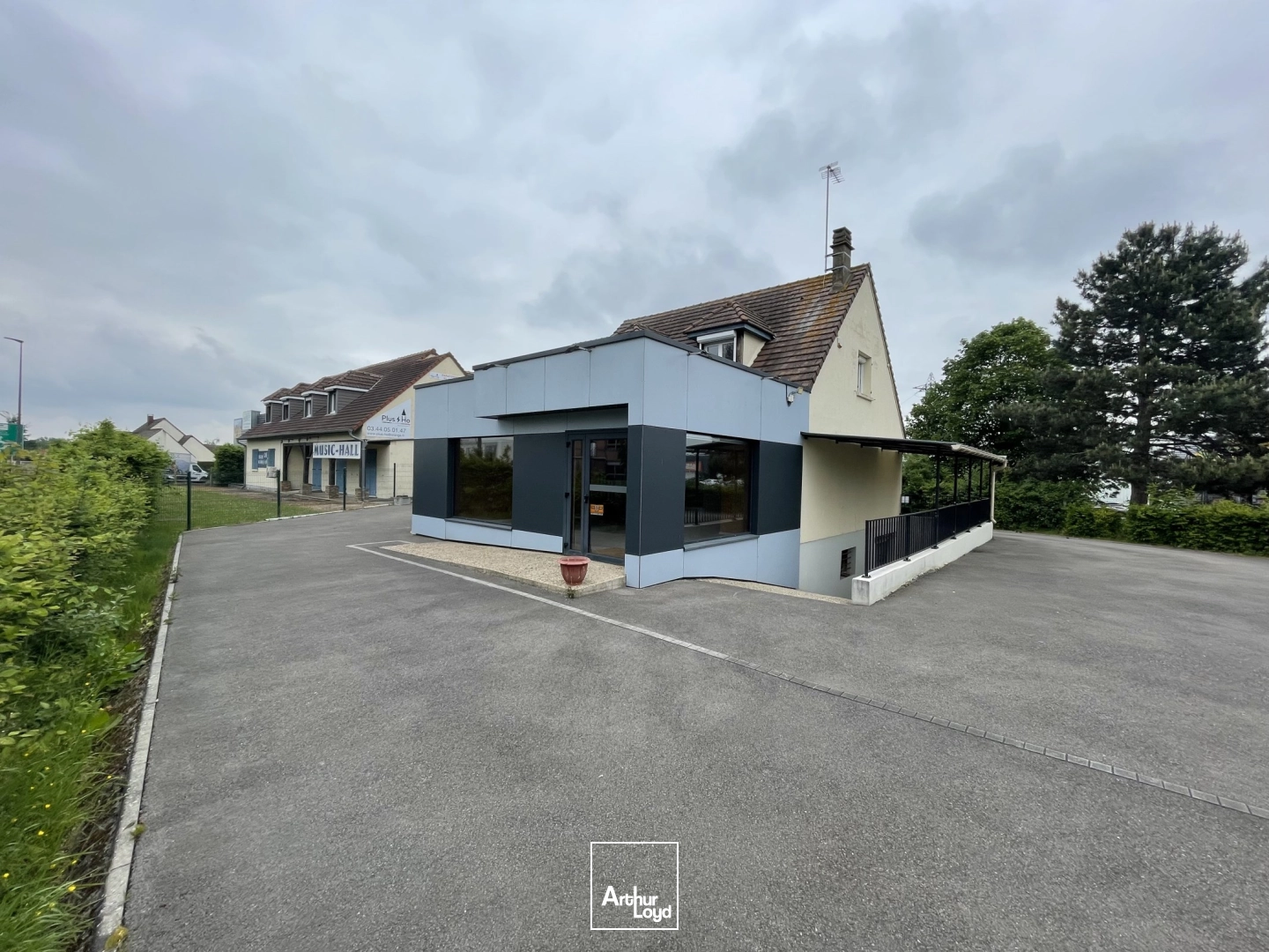 Locaux commerciaux - Location - BEAUVAIS - 60000 - 242-242 - 8023615