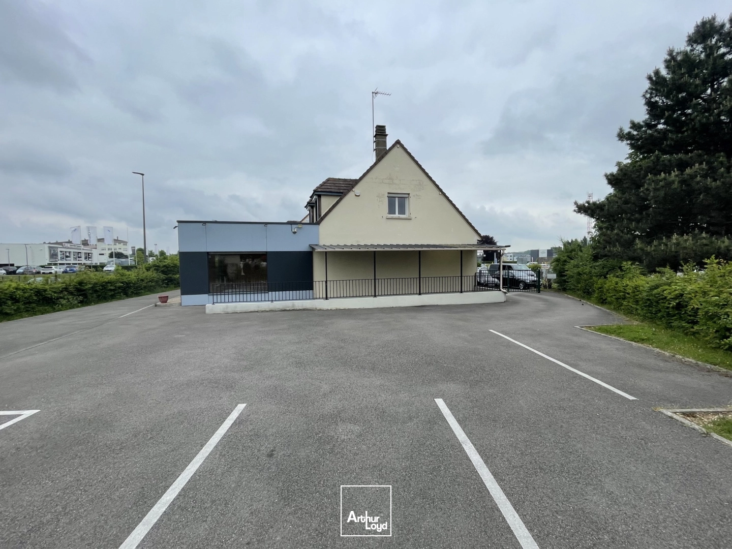 Locaux commerciaux - Location - BEAUVAIS - 60000 - 242-242 - 8023616