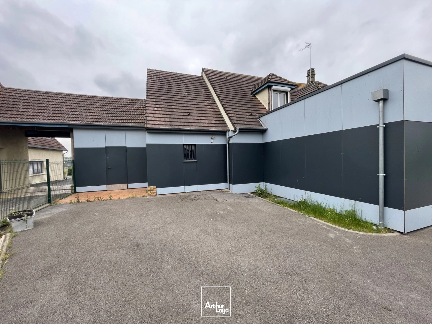 Locaux commerciaux - Location - BEAUVAIS - 60000 - 242-242 - 8023617