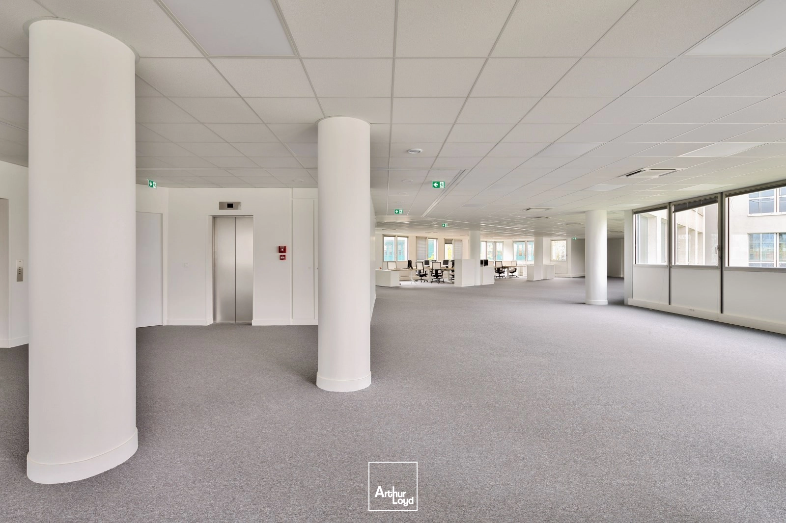 Bureaux - Location - VELIZY VILLACOUBLAY - 78140 - 372.7-3317.7 - 8048000