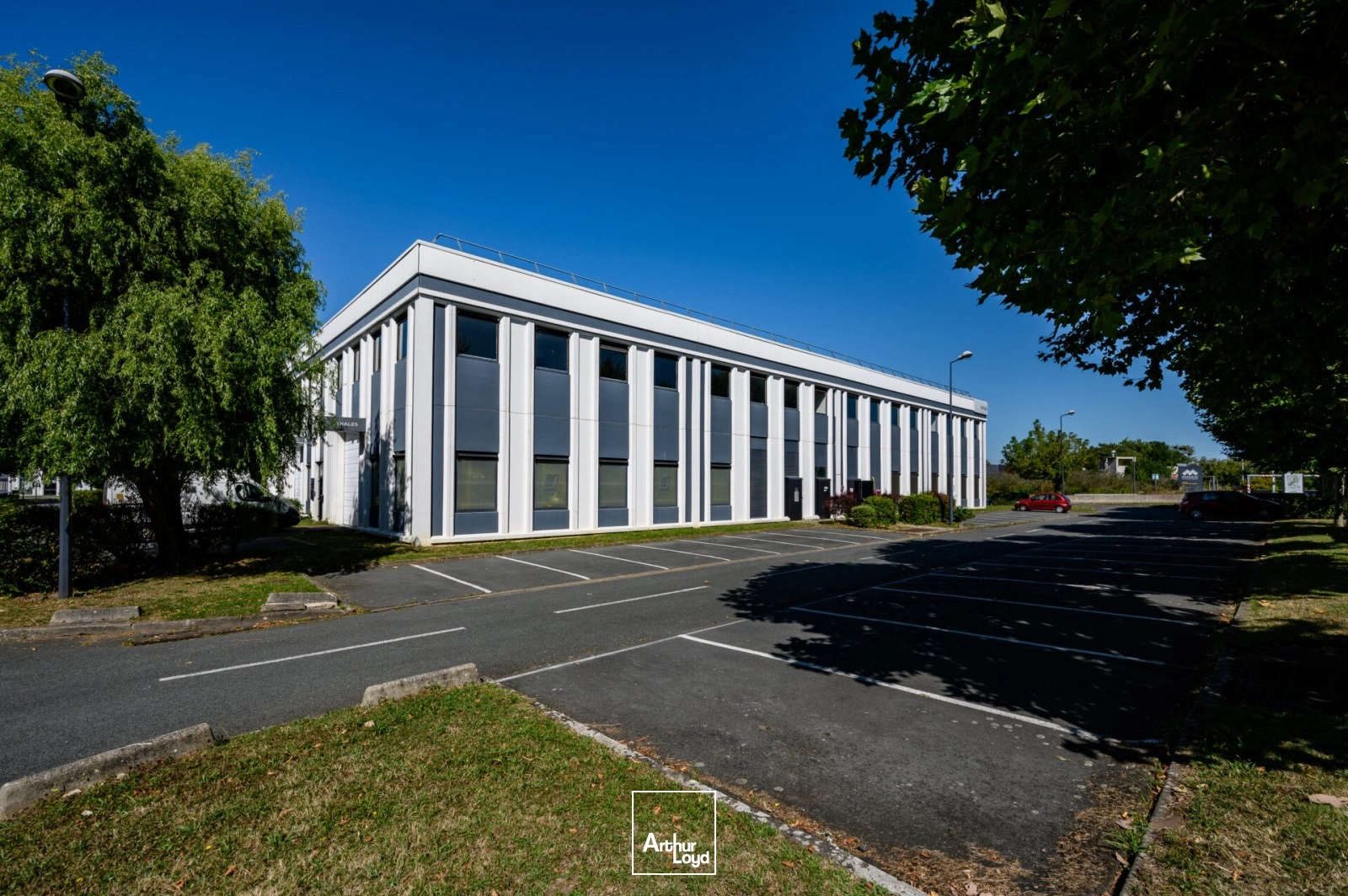 Locaux d'activité & Entrepôts - Location - VILLEBON SUR YVETTE - 91140 - 54-1617 - 8048415