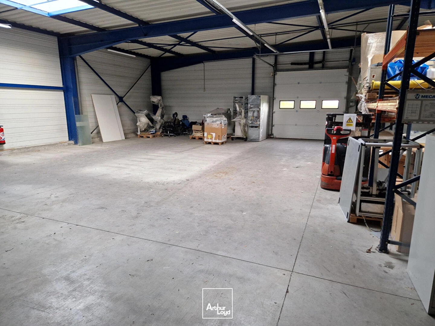 Locaux d'activité & Entrepôts - Location - LE PALAIS SUR VIENNE - 87410 - 530-530 - 8067467