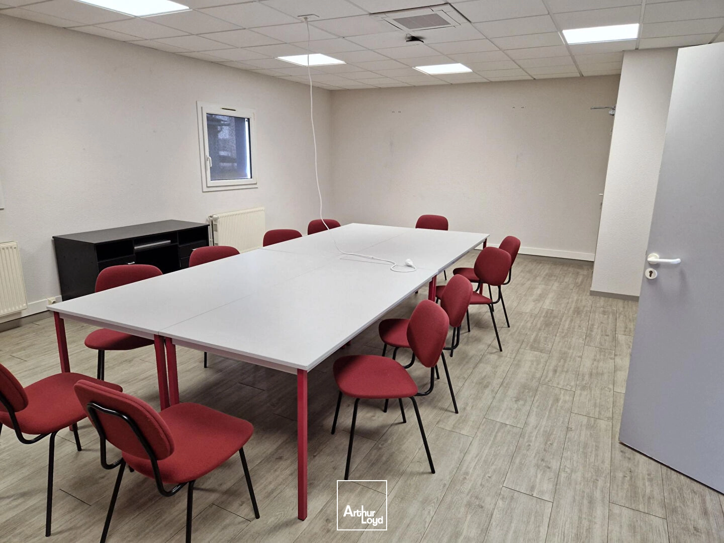 Locaux d'activité & Entrepôts - Location - LE PALAIS SUR VIENNE - 87410 - 530-530 - 8067458
