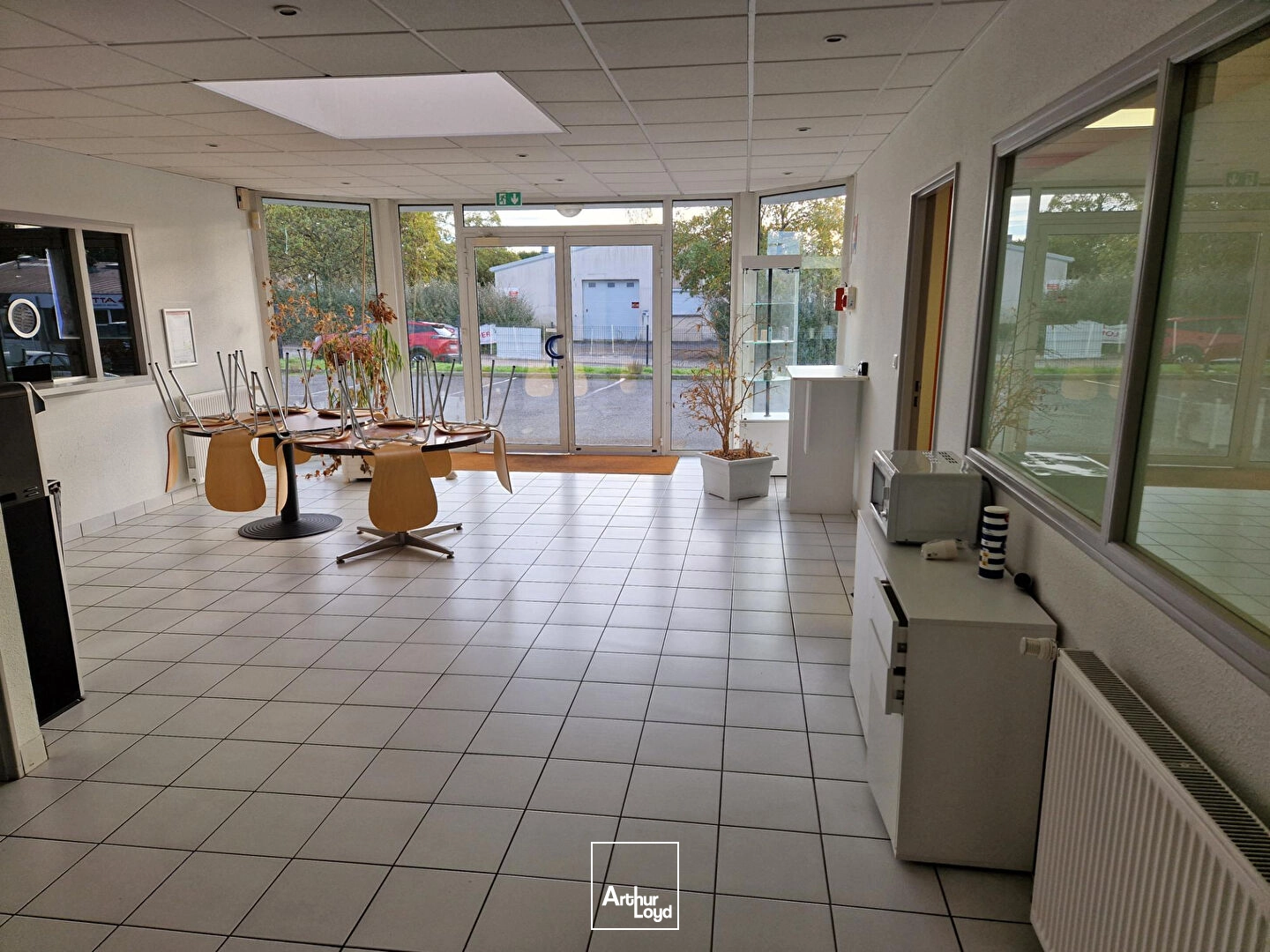 Locaux d'activité & Entrepôts - Location - LE PALAIS SUR VIENNE - 87410 - 530-530 - 8067460