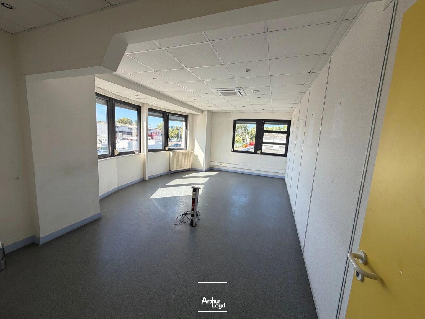 Bureaux - Location - MARTIN EGLISE - 76370 - 667-667 - 8080425
