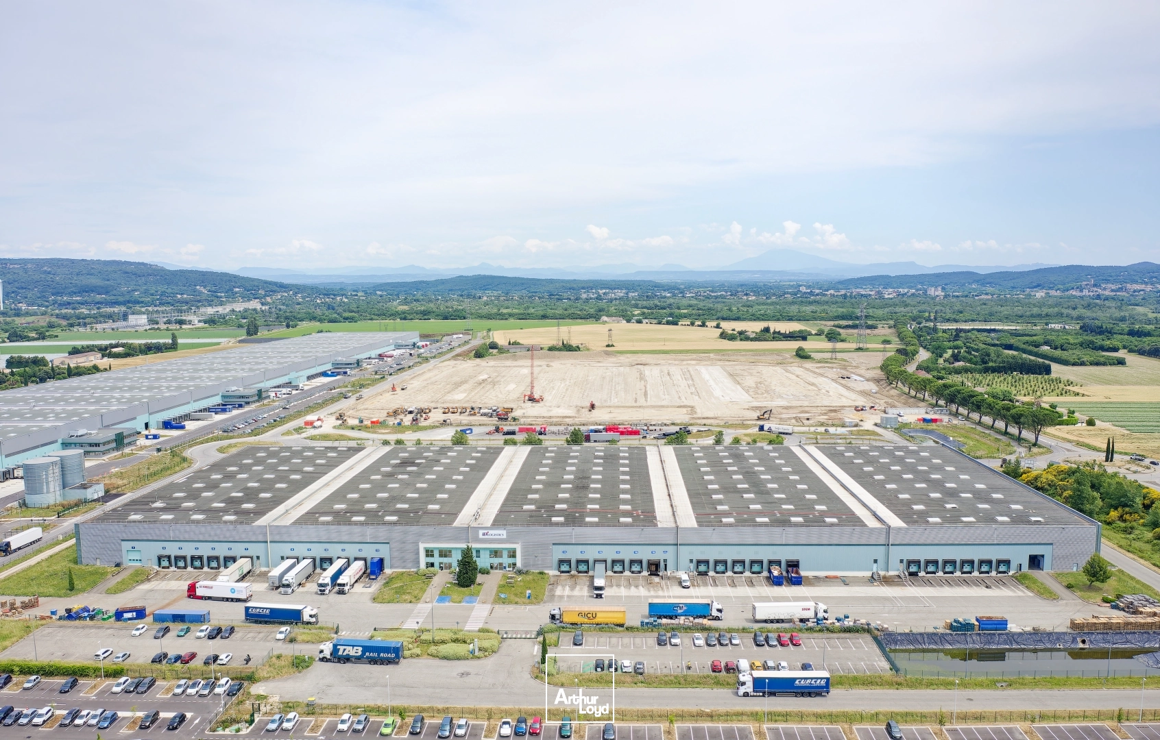 2 cellules à louer sur Bollène