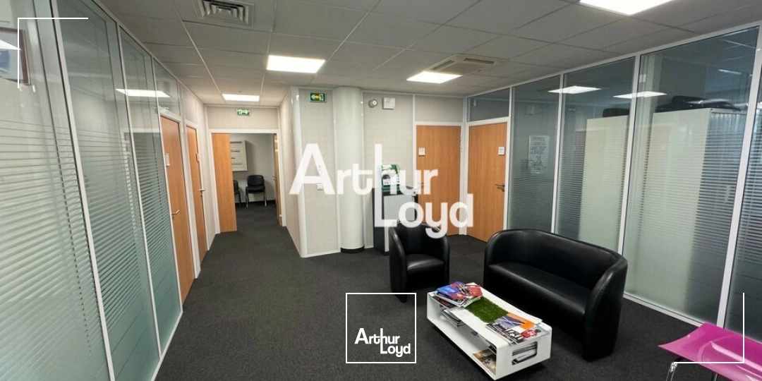 Bureaux cloisonnés et climatisés à louer 284 m² - Sophia Antipolis 