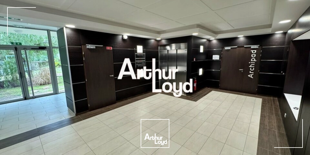 Bureaux cloisonnés et climatisés à louer 284 m² - Sophia Antipolis 