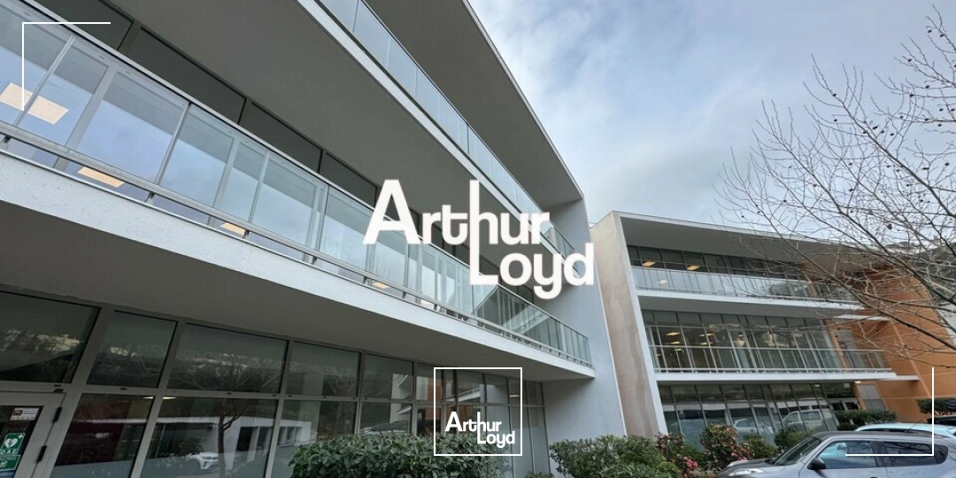 Bureaux cloisonnés et climatisés à louer 284 m² - Sophia Antipolis 