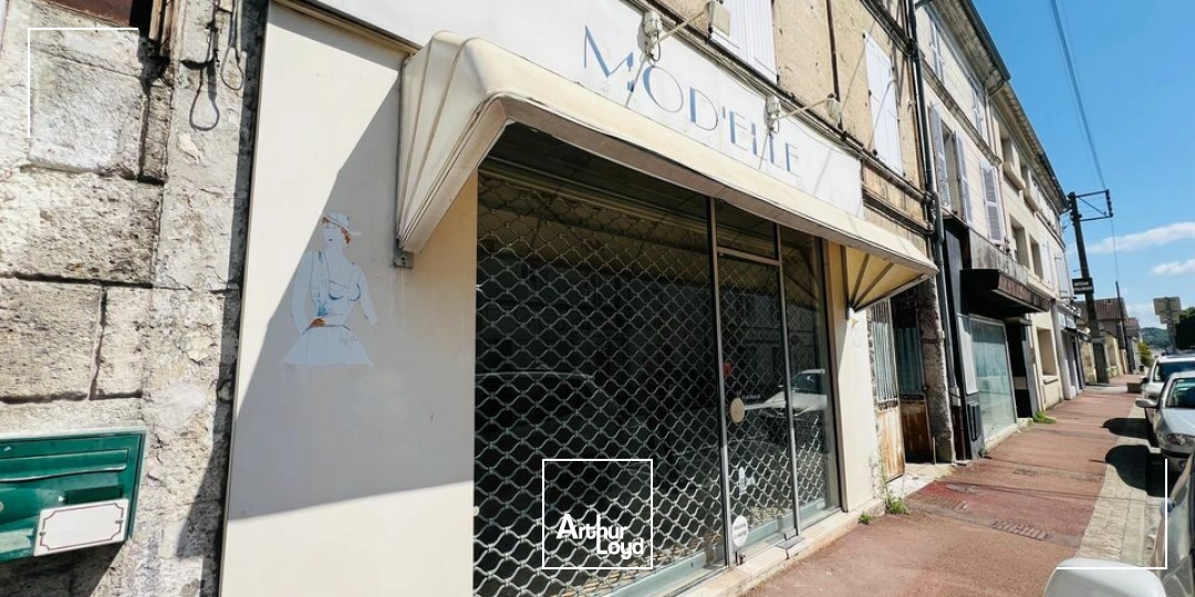 Local commercial disponible au centre-ville de RUELLE-SUR-TOUVRE