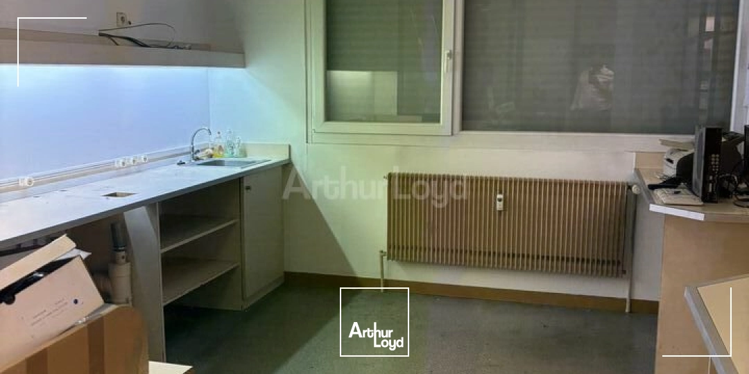 LOCAL COMMERCIAL à LOUER de 173 m²