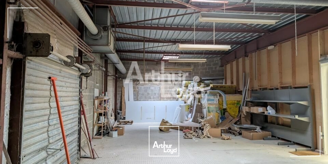 MELESSE - LOCAL COMMERCIAL A LOUER - 535 M²