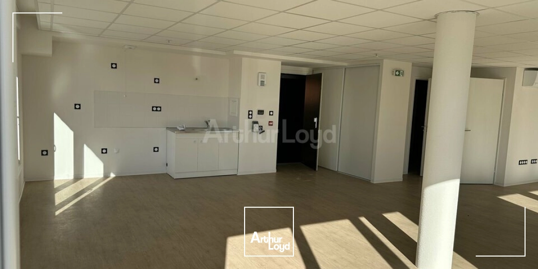 BUREAUX à LOUER de 64.1 m²