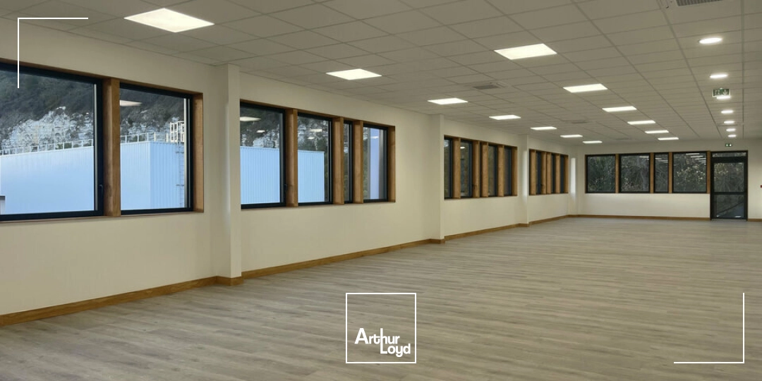 À LOUER - OUDALLE - BUREAUX NEUFS - 195 m² 