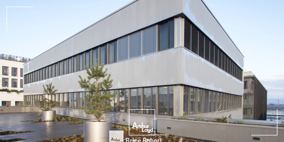 A louer - KBIS - Bureaux neufs au sein du quartier Carré de Soie - Vaulx en Velin 