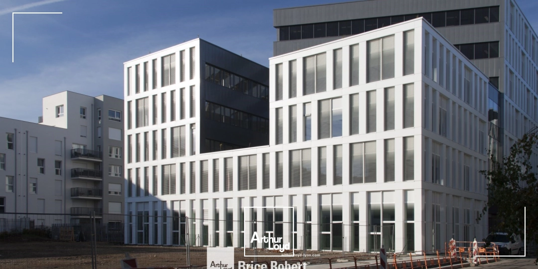A louer - KBIS - Bureaux neufs au sein du quartier Carré de Soie - Vaulx en Velin 