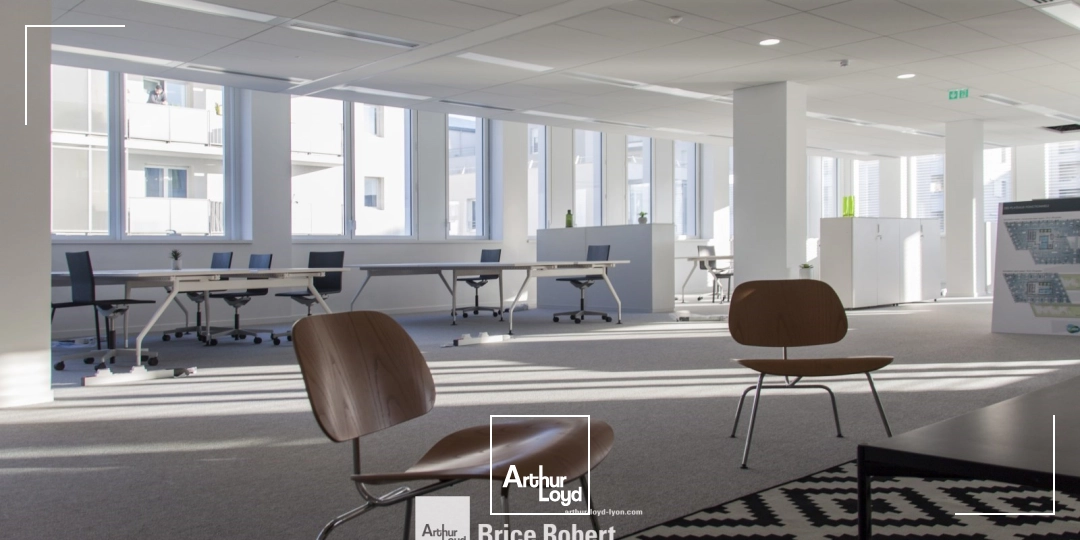 A louer - KBIS - Bureaux neufs au sein du quartier Carré de Soie - Vaulx en Velin 